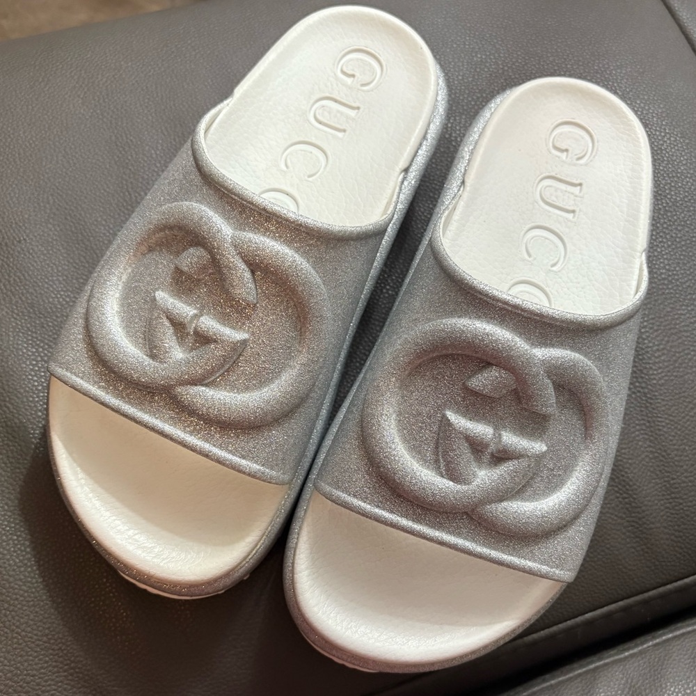 Gucci Glitter Rubber Womens Interlocking G Platform 42mm Slide Sandals 36 Silver